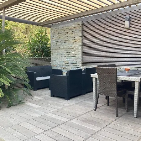 Locations Au Centre-ville De Porto-vecchio, Jardin, Terrasse, Parking Prive * פורטו-וישיו
