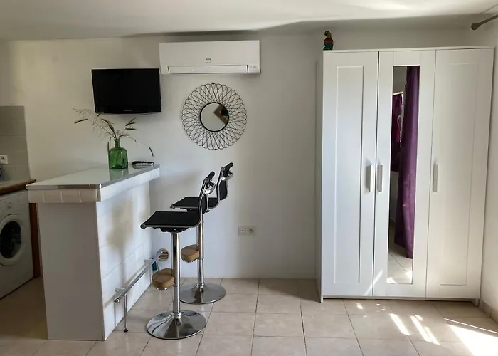 Locations Au Centre-ville De Porto-vecchio, Jardin, Terrasse, Parking Prive פורטו-וישיו