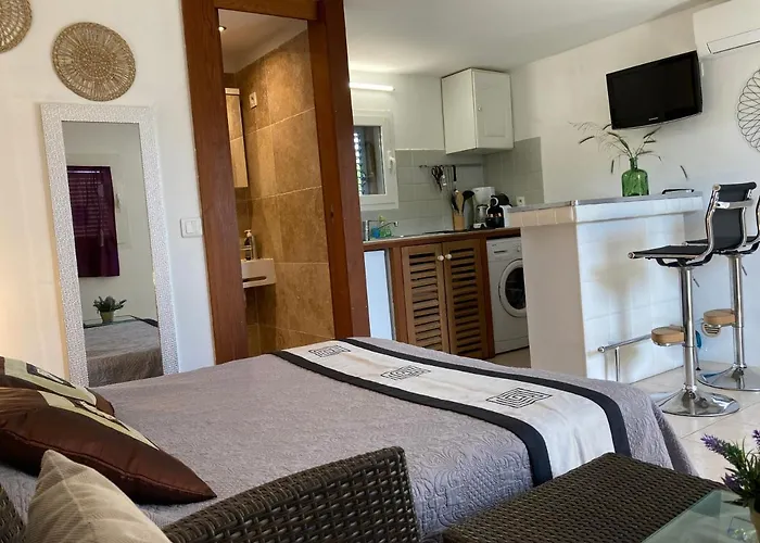 Locations Au Centre-ville De Porto-vecchio, Jardin, Terrasse, Parking Prive * פורטו-וישיו