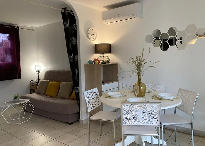 בית נופש Locations Au Centre-ville De Porto-vecchio, Jardin, Terrasse, Parking Prive *