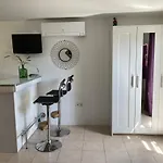 Locations Au Centre-ville De Porto-vecchio, Jardin, Terrasse, Parking Prive 维琪奥港
