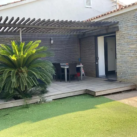 Locations Au Centre-ville De Porto-vecchio, Jardin, Terrasse, Parking Prive
