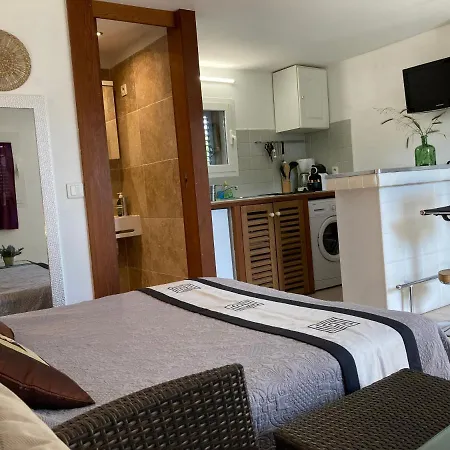 Locations Au Centre-ville De Porto-vecchio, Jardin, Terrasse, Parking Privé * Porto Vecchio