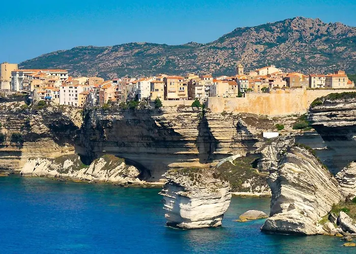 Locations Au Centre-ville De Porto-vecchio, Jardin, Terrasse, Parking Prive Порто-Веккьо